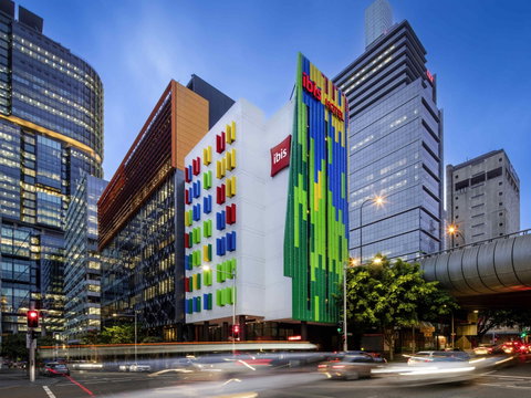 Ibis Sydney Barangaroo - St Kilda Accommodation 0