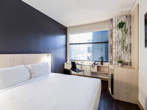 Ibis Sydney Barangaroo - St Kilda Accommodation 7