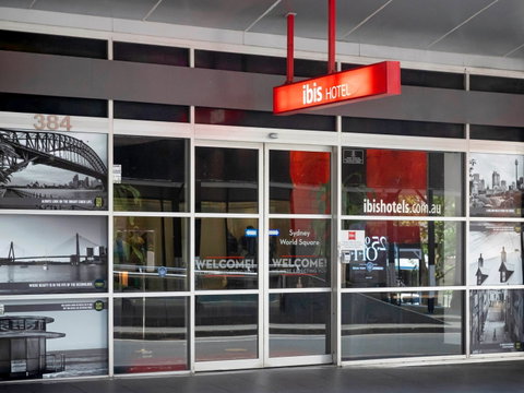 Hotel Ibis World Square - St Kilda Accommodation 1