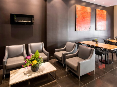 Hotel Ibis World Square - St Kilda Accommodation 2