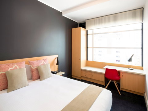 Hotel Ibis World Square - St Kilda Accommodation 4