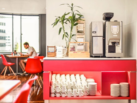 Hotel Ibis World Square - St Kilda Accommodation 11