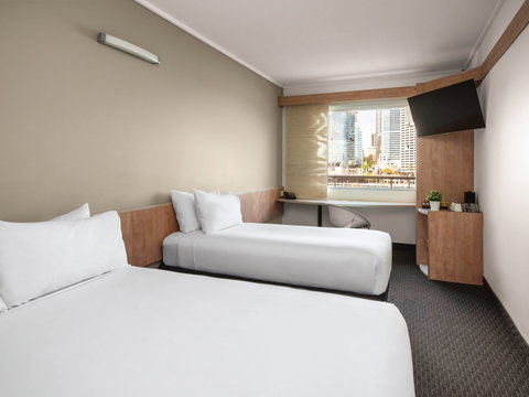 Ibis Sydney Darling Harbour - St Kilda Accommodation 3