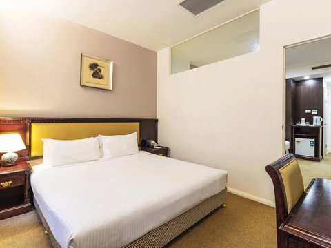BreakFree on Clarence - St Kilda Accommodation 2