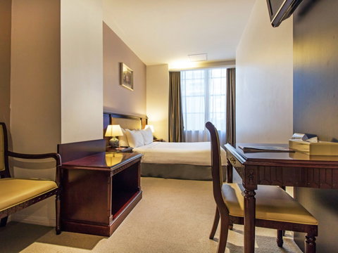 BreakFree on Clarence - St Kilda Accommodation 3
