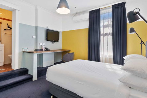 Hotel Harry, an Ascend Hotel - St Kilda Accommodation 5