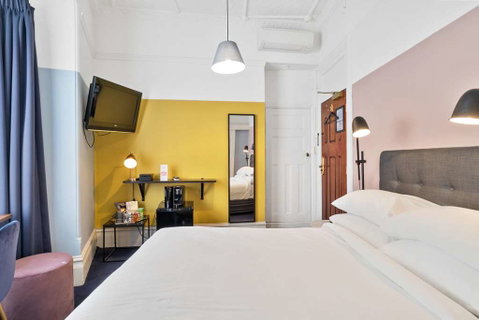 Hotel Harry, an Ascend Hotel - St Kilda Accommodation 9
