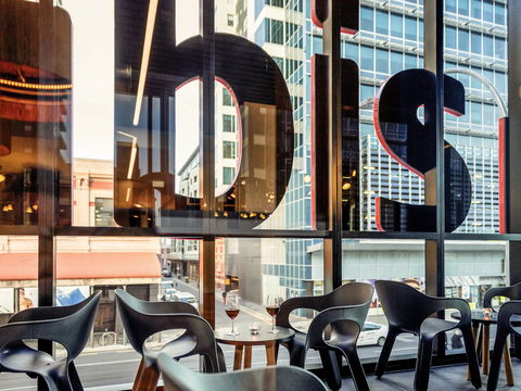 Ibis Adelaide - St Kilda Accommodation 1