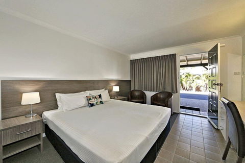 Smart Motels Bert Hinkler - St Kilda Accommodation 1