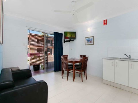 Cairns City Palms - St Kilda Accommodation 0