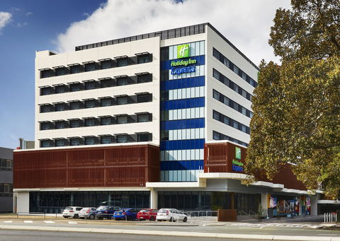 Holiday Inn Express Newcastle - St Kilda Accommodation 0