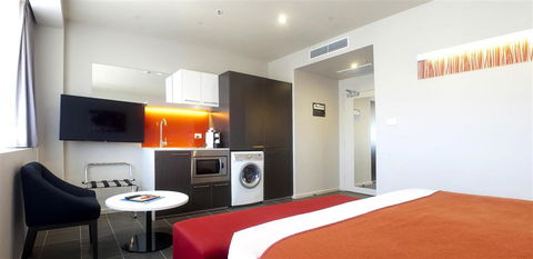 Abode Woden - St Kilda Accommodation 2