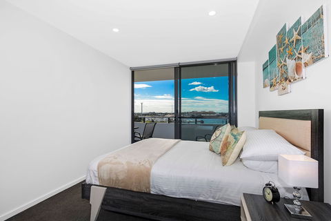 Astra Apartments Newcastle - St Kilda Accommodation 10