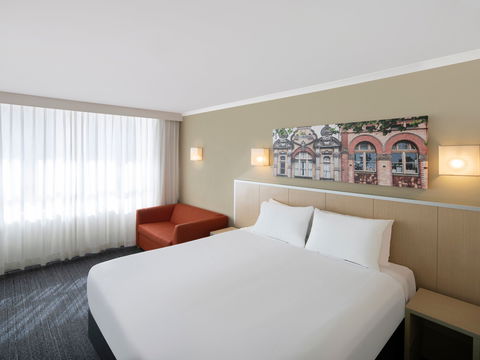 Mercure Newcastle - St Kilda Accommodation 4