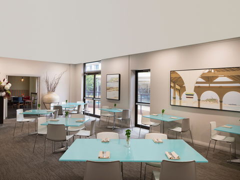 Mercure Newcastle - St Kilda Accommodation 11