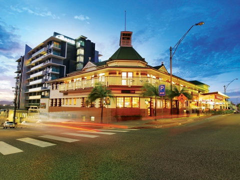 Oaks Grand Gladstone - St Kilda Accommodation 0