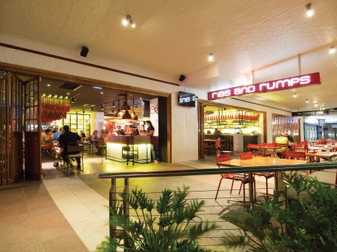Oaks Grand Gladstone - St Kilda Accommodation 3