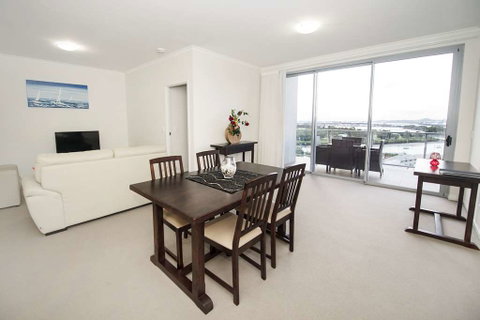 Curtis Central Apartments - St Kilda Accommodation 5
