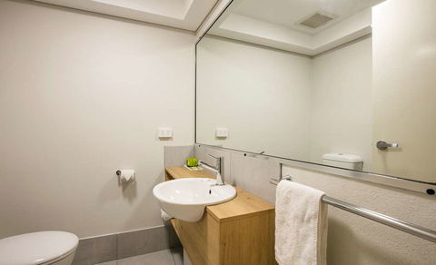 Kawana Waters Hotel By NightCap - St Kilda Accommodation 3