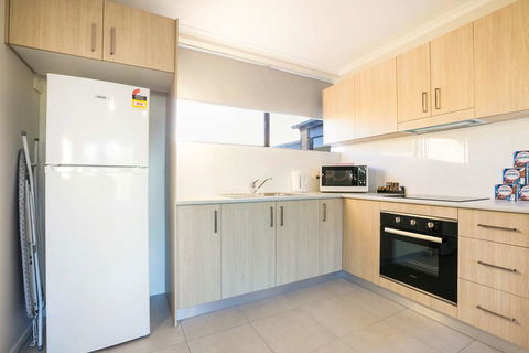 Kawana Waters Hotel By NightCap - St Kilda Accommodation 4