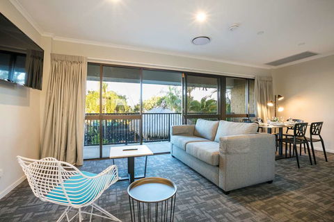 Kawana Waters Hotel By NightCap - St Kilda Accommodation 5