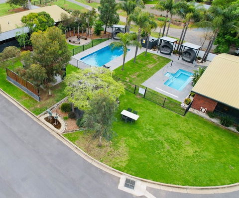 Federation Motor Inn - St Kilda Accommodation 0