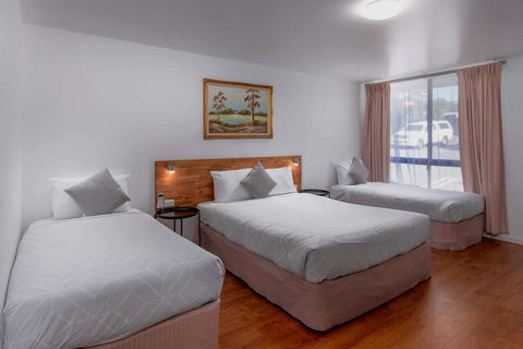 Econo Lodge Lilydale - St Kilda Accommodation 0