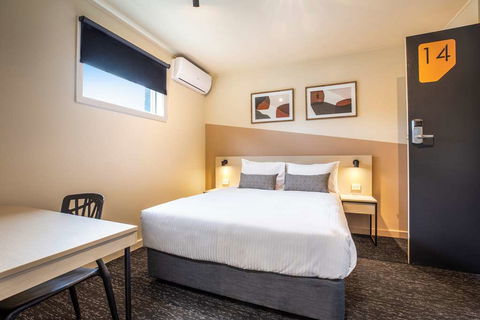 Nightcap At Manhattan Hotel - St Kilda Accommodation 12