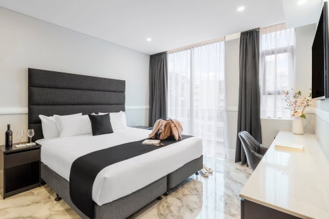 Holiday Inn Stes Parramatta Mar - St Kilda Accommodation 6
