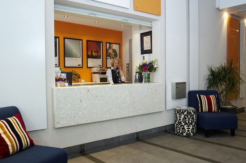 Quest Spring Hill - St Kilda Accommodation 1