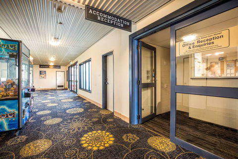 Atherton Hotel - St Kilda Accommodation 1