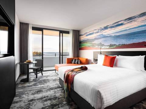 Novotel Devonport - St Kilda Accommodation 2