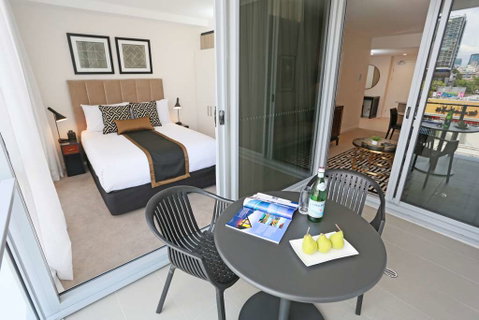 Alex Perry Hotel and Apartments - St Kilda Accommodation 2