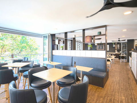 Mercure Centro Hotel - St Kilda Accommodation 2