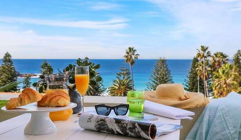 Coogee Bay Hotel - St Kilda Accommodation 0
