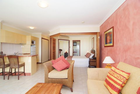 At Waters Edge Resort - St Kilda Accommodation 2