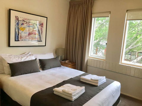 DressCircle Apts - Archer St - St Kilda Accommodation 0