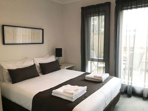 DressCircle Apts - Archer St - St Kilda Accommodation 1