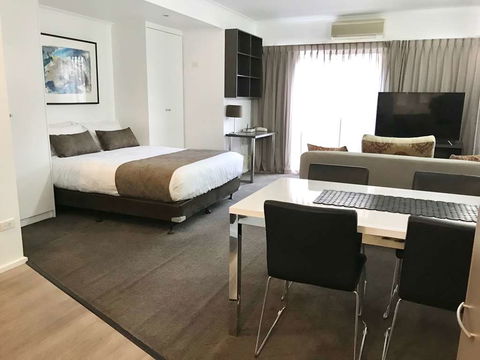 DressCircle Apts - Archer St - St Kilda Accommodation 2