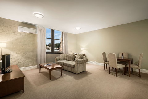 Launceston Central Apartments - St Kilda Accommodation 4