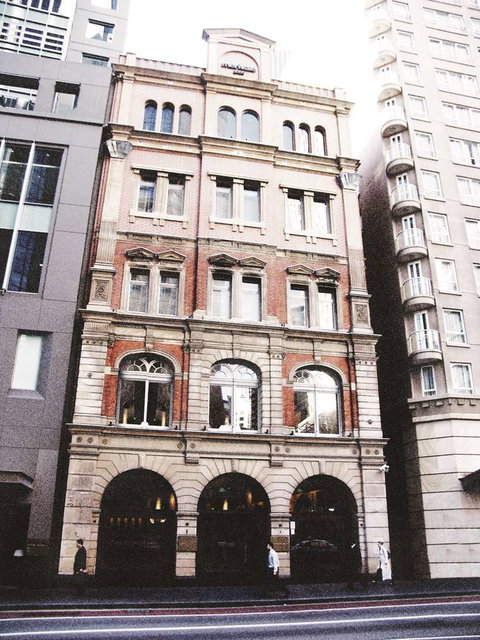 Establishment Hotel - St Kilda Accommodation 0