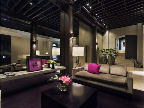 Establishment Hotel - St Kilda Accommodation 2