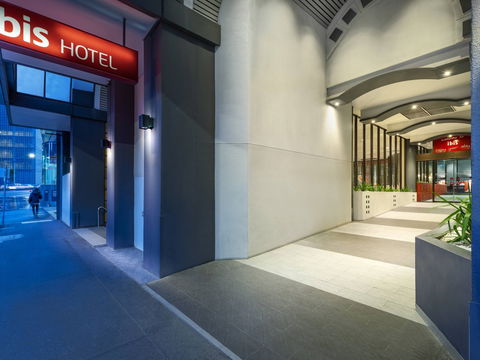 Ibis Hotel - St Kilda Accommodation 0