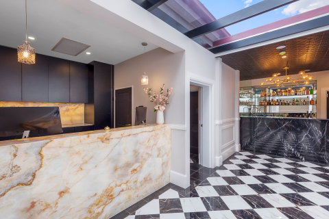 Holiday Inn Stes Parramatta Mar - St Kilda Accommodation 2