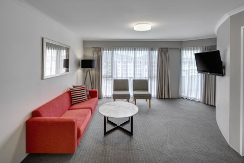 Adina Serviced Apartments Canberra James Court - St Kilda Accommodation 5