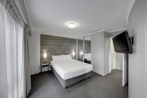 Adina Serviced Apartments Canberra James Court - St Kilda Accommodation 12