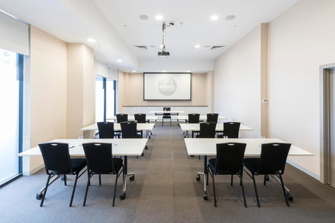 Abode Woden - St Kilda Accommodation 10