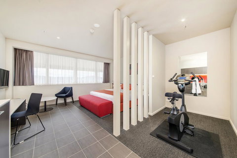 Abode Woden - St Kilda Accommodation 14