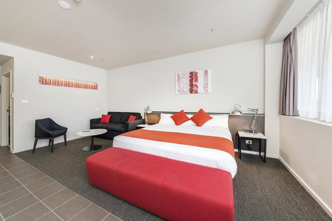 Abode Woden - St Kilda Accommodation 21