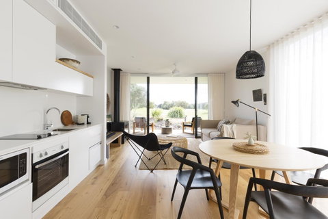 Bangalay Luxury Villas - St Kilda Accommodation 1